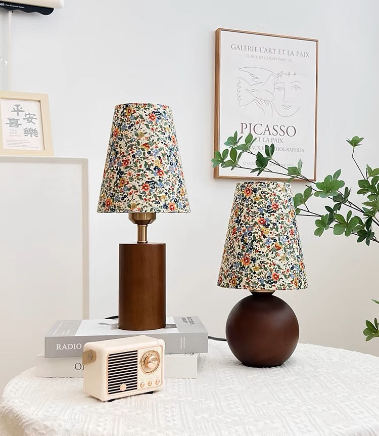 Vintage Floral Fabric Table Lamp with Wooden Base, Adjustable Light Color and Brightness, USB Powered, Simple Retro Style LED Light for Bedroom Living Room Office (Cylindrical)