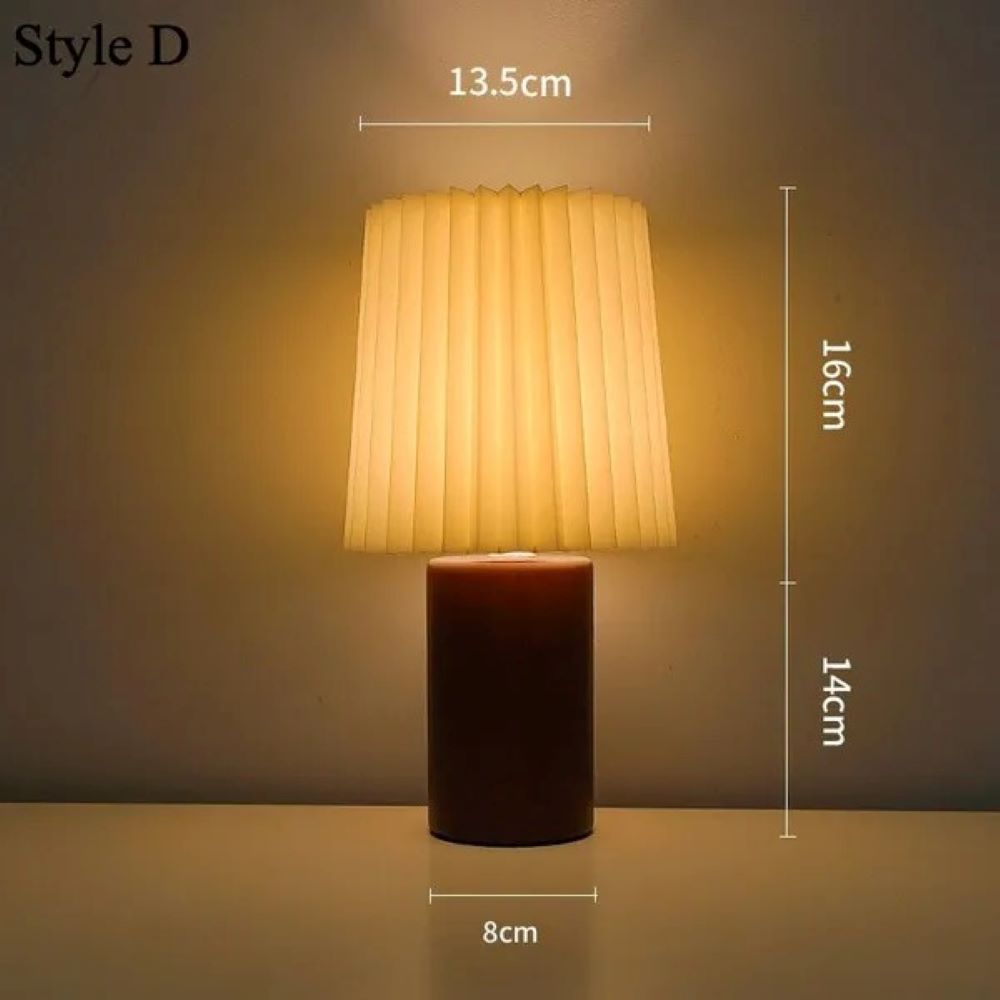 Vintage Floral Fabric Table Lamp with Wooden Base, Adjustable Light Color and Brightness, USB Powered, Simple Retro Style LED Light for Bedroom Living Room Office (Cylindrical)