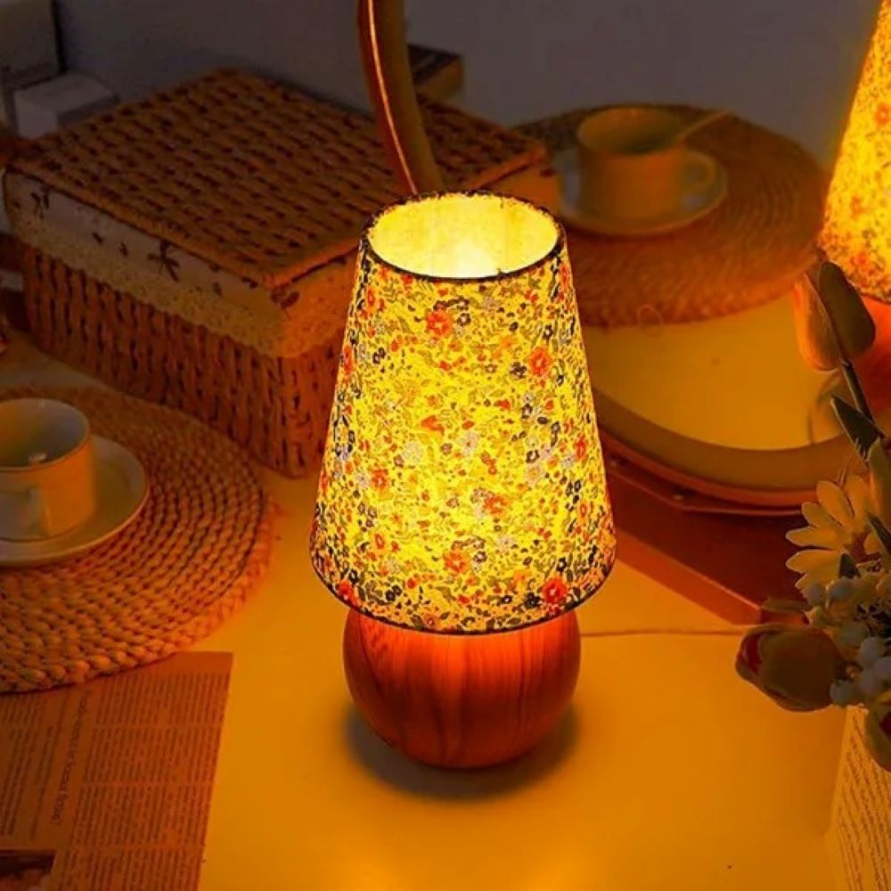 Vintage Floral Fabric Table Lamp with Wooden Base, Adjustable Light Color and Brightness, USB Powered, Simple Retro Style LED Light for Bedroom Living Room Office (Cylindrical)