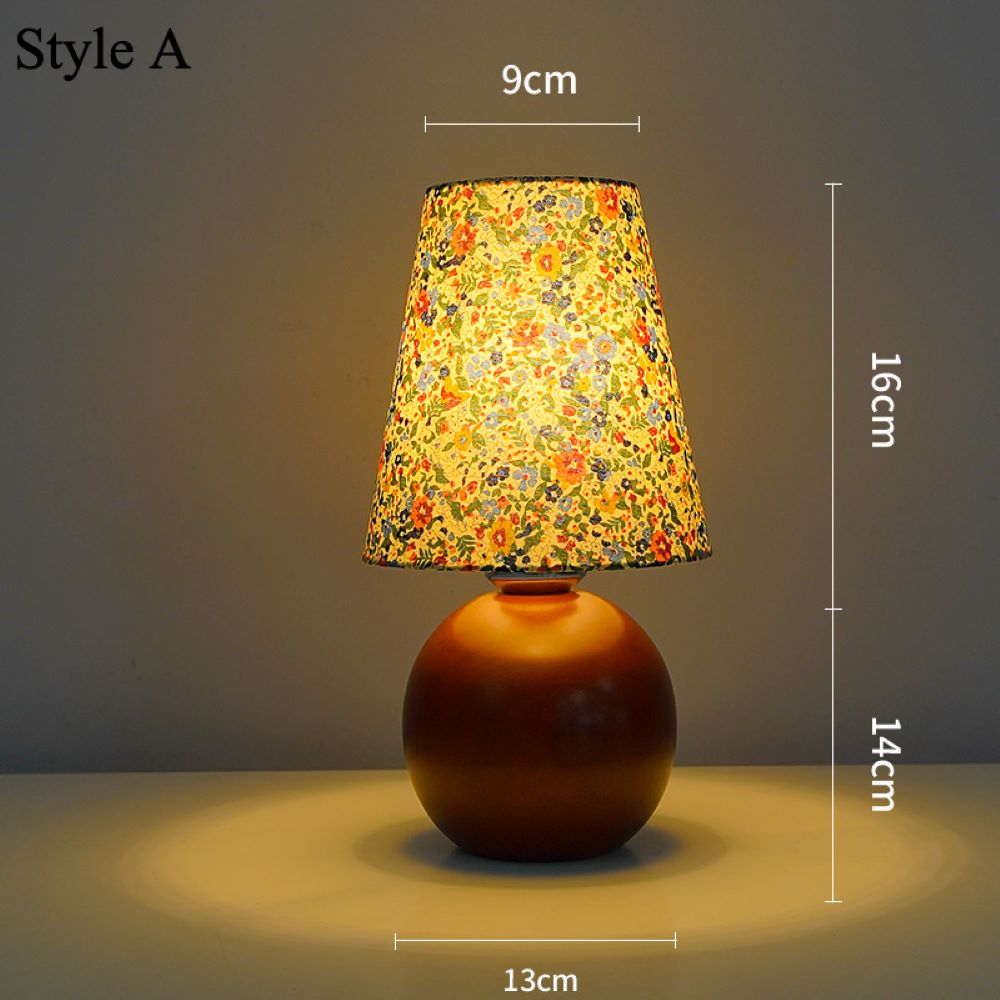 Vintage Floral Fabric Table Lamp with Wooden Base, Adjustable Light Color and Brightness, USB Powered, Simple Retro Style LED Light for Bedroom Living Room Office (Cylindrical)